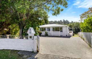 6 Kapuranga Grove, Stokes Valley