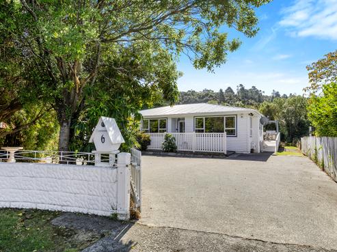 6 Kapuranga Grove, Stokes Valley
