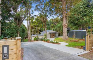 22 Hollywood Avenue, Titirangi