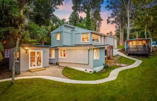 22 Hollywood Avenue, Titirangi