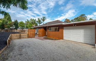 2/7 Tallington Crescent, Torbay