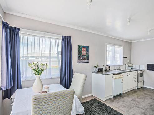 110 Morris Spence Avenue, Onekawa