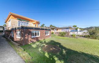 27 Highland Avenue, Titirangi