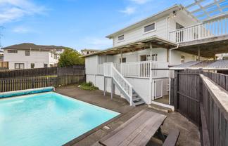 34 Cyclarama Crescent, MASSEY