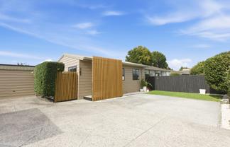 167 Fifteenth Avenue, Avenues