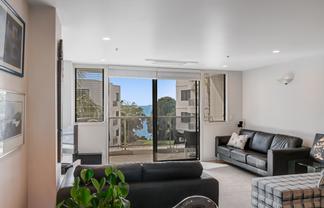 3A/171 Hurstmere Road, Takapuna