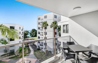 3A/171 Hurstmere Road, Takapuna