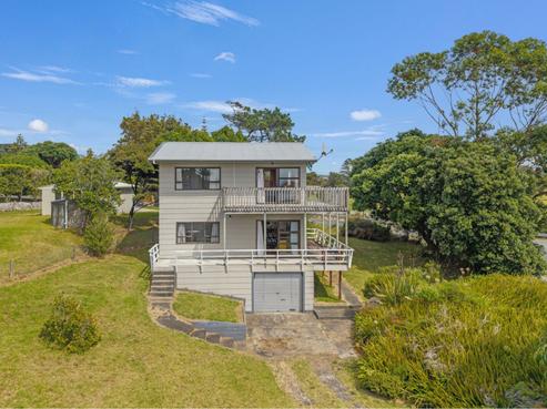 2 Wood Street, Mangawhai Heads