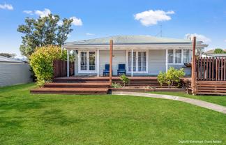 5 Charlotte Lane, Brightwater