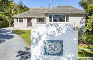 58 Heretaunga Square, Silverstream