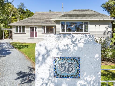 58 Heretaunga Square, Silverstream