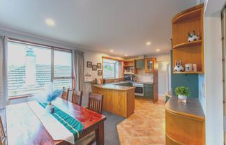 45 Old North Road, Marchwiel