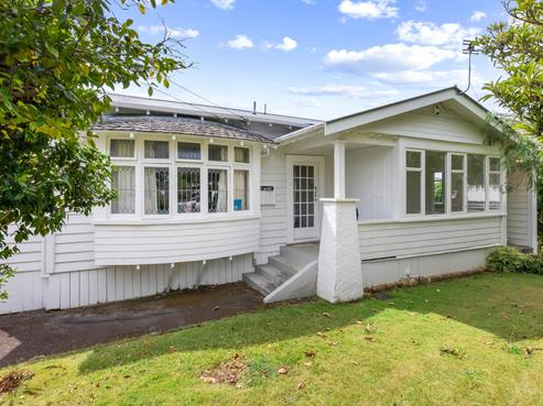 15 Rossgrove Terrace, Mount Albert