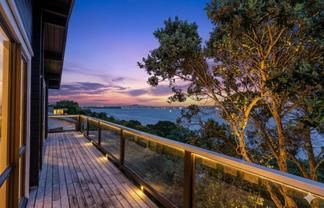 773 Whangaparaoa Road, Manly