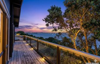 773 Whangaparaoa Road, Manly