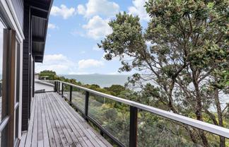 773 Whangaparaoa Road, Manly