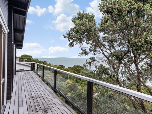 773 Whangaparaoa Road, Manly