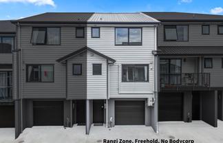 10 Peony Mews, Oteha