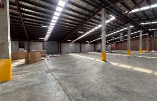 High Profile Warehouse with Dual Roller Access
