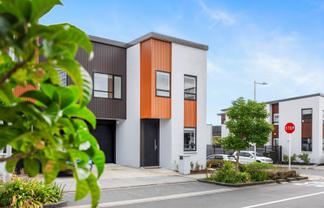 24 Marine Parade, Hobsonville