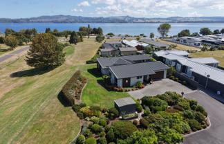 30 Kurapoto Lane, Rainbow Point