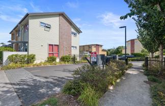 37/11 Ray Small Drive, Papakura