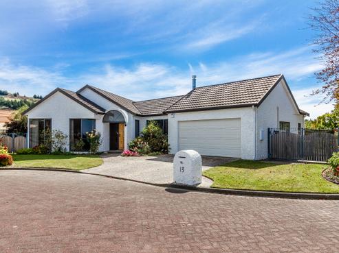 13 Bishops Close, Greenmeadows