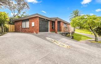 30 Ginders Drive, Massey