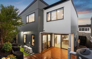 13C Bel Air Drive, Hillsborough