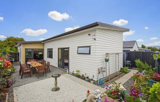 12 Enereta Road, Otaki