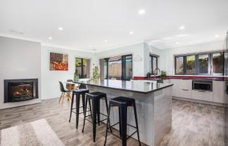 5 Colin Guppy Crescent, Riverstone Terraces