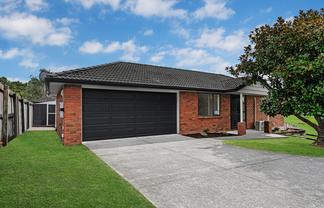 31 Misty Valley Drive, Henderson