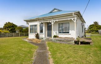 11 Suffolk Street, Patea