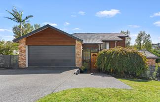5 Azure Grove, Unsworth Heights