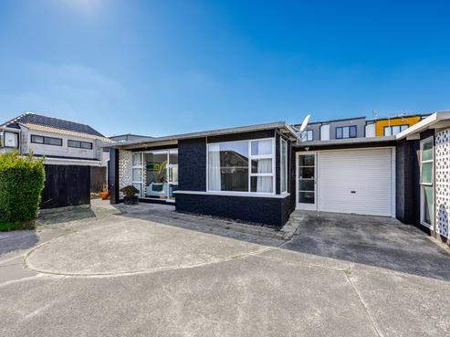 1/132 Onewa Road, Northcote