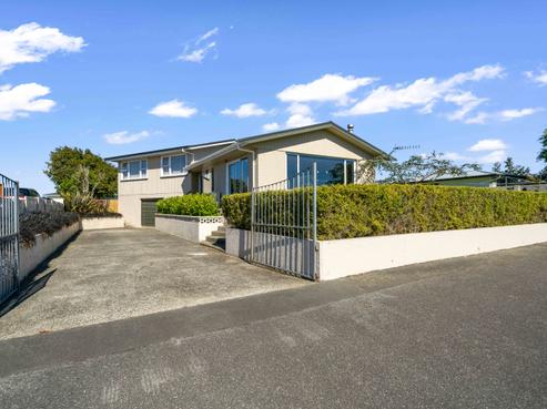 9 Glenalmond Crescent, Rockdale
