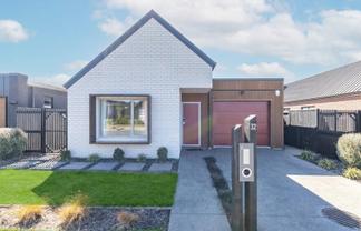 32 Earp Crescent, Chartwell