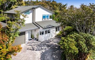 6 Mayfair Place, Westown