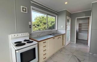 2 Selsey Lane, Manurewa