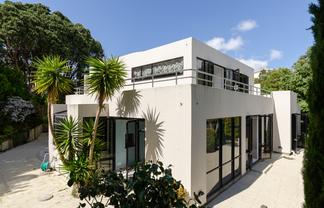 65 Nevay Road, Miramar