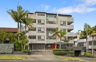 2D/44 Aitken Terrace, Kingsland