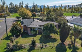1 Lowry Street, Waiau