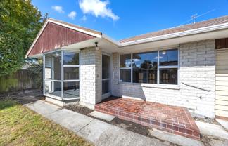 2/3 Hythe Lane, Saint Martins