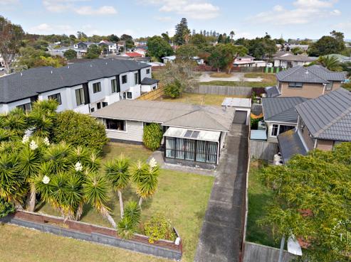 4 Mckean Avenue, Manurewa