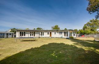 509A Frederick Street West, Mahora