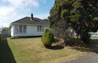 71 Clyde Crescent, Roslyn