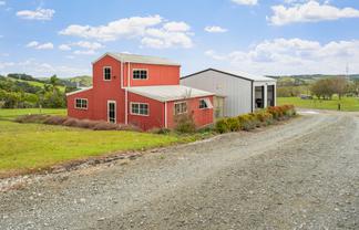 40 Ross Road, Topuni