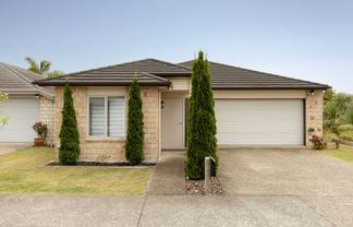 39 Scoria Close, Pyes Pa