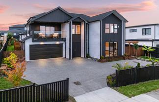 4 The Landing, Riverhead