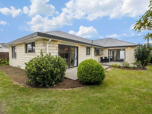 121 Prestons Road, Redwood